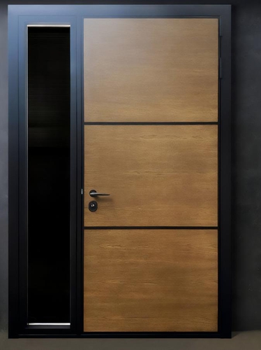 Двухцветная дверь