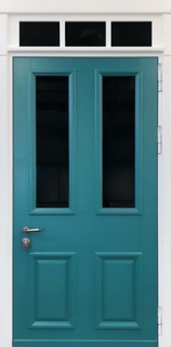 Стальная уличная дверь с терморазрывом, фрамугой и остеклением (МДФ с покраской по RAL) Стальная уличная дверь с терморазрывом, фрамугой и остеклением (МДФ с покраской по RAL)