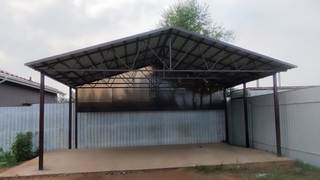 Двускатный навес с профлистом для дачного дома