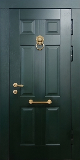 Входная дверь с зелеными панелями МДФ RAL и кнокером